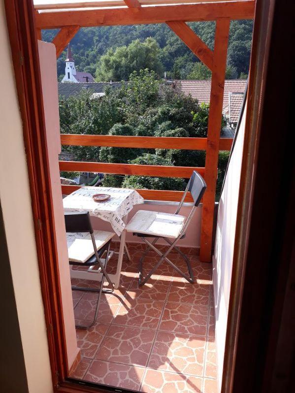 Kis Rigo Vendeghaz Hotel Salgotarjan Exterior photo